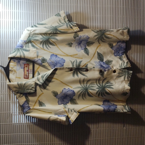 Caribbean Joe Tops - Caribbean Joe Women's Hawaiian shirt petite medium
